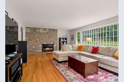 49 Mollbrook Drive, Wilton, CT 06897 - Photo 16