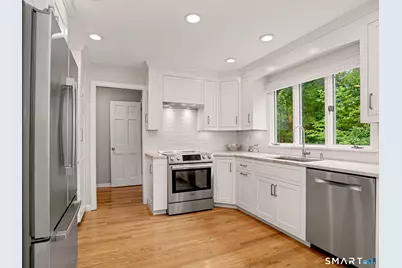 49 Mollbrook Drive, Wilton, CT 06897 - Photo 10