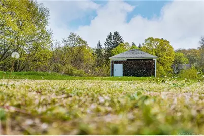 6 Broad Street, Killingly, CT 06239 - Photo 8