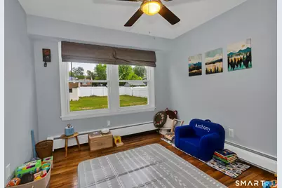 10 Lin Sal Street, Windsor Locks, CT 06096 - Photo 8