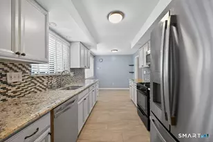 175 Beacon Hill Common, Beacon Falls, CT 06403 - Photo 6