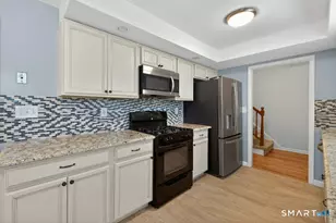 175 Beacon Hill Common, Beacon Falls, CT 06403 - Photo 4