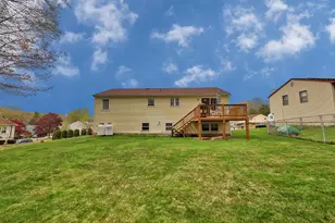 39 Marita Dr, Waterbury, CT 06705 - Photo 6