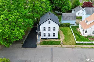 16 Winthrop St, Meriden, CT 06451 - Photo 2
