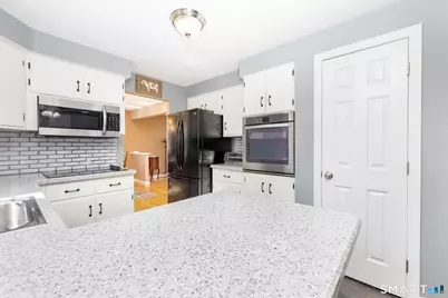 45 Hawthorne Terrace, Meriden, CT 06450 - Photo 6