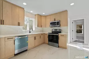 2 Greenwood Ln, Guilford, CT 06437 - Photo 14