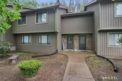 25 Cliffside Drive #E, Manchester, CT 06042 - Photo 1