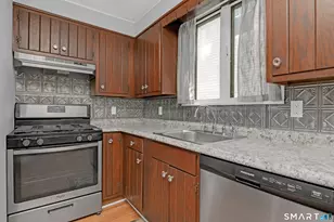 30 Durfey St, Norwich, CT 06360 - Photo 16