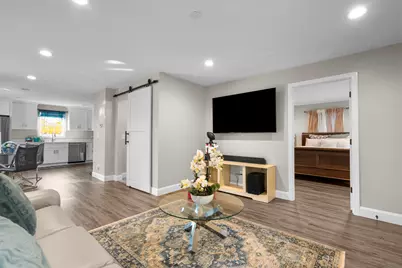 567 Roosevelt Drive, Oxford, CT 06478 - Photo 6