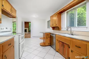 9 Pocono Rd, Norwalk, CT 06851 - Photo 16