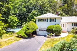 9 Pocono Rd, Norwalk, CT 06851 - Photo 2
