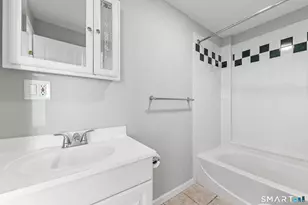 24 Wiscassett Ave, Hamden, CT 06518 - Photo 24