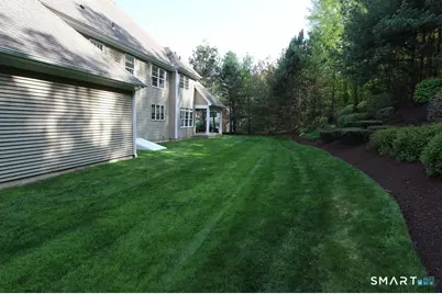 19 Devonshire Court, Avon, CT 06001 - Photo 4
