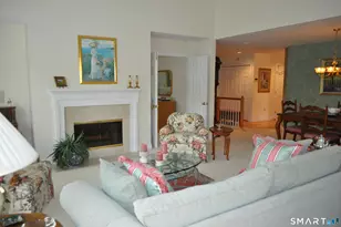 9 Centerbrook Ct, Avon, CT 06001 - Photo 2