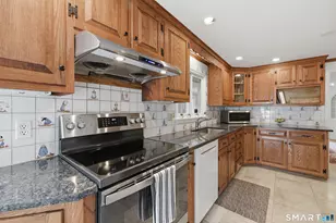 48 Brainard Rd, West Hartford, CT 06117 - Photo 8