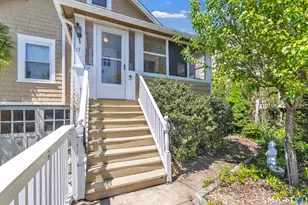 17 Reynolds Ave, Stamford, CT 06905 - Photo 4