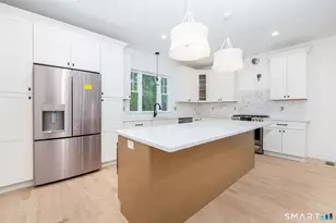 Peggy Ln, Farmington, CT 06032 - Photo 6