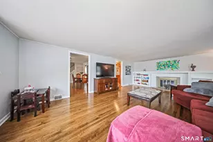 214 N Hoadley St, Naugatuck, CT 06770 - Photo 4