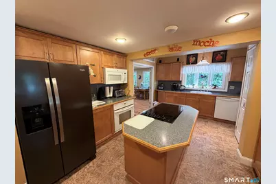 214 North Hoadley Street, Naugatuck, CT 06770 - Photo 10
