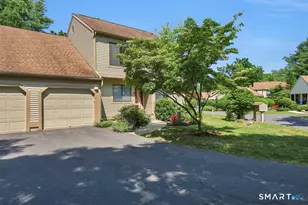 26 Ashford Dr, Avon, CT 06001 - Photo 2