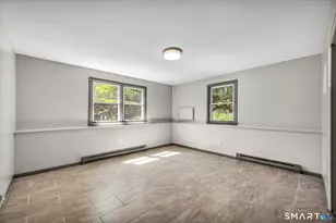 40-44 Briarwood Ln, Branford, CT 06405 - Photo 16