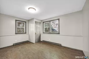 40-44 Briarwood Ln, Branford, CT 06405 - Photo 14