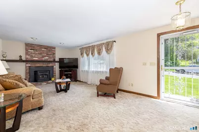 23 Juniper Lane, Berlin, CT 06037 - Photo 4