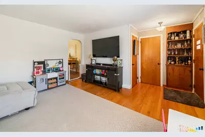 18 Shelton Street, Seymour, CT 06483 - Photo 6