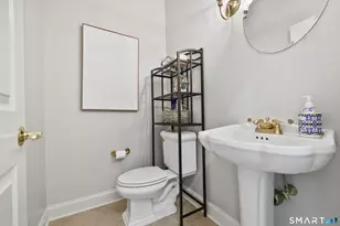 32 Juhasz Rd, Norwalk, CT 06854 - Photo 12