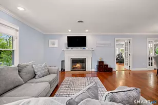 118 Davenport Ridge Ln, Stamford, CT 06903 - Photo 10
