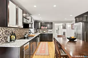 46 Henderson Dr, Avon, CT 06001 - Photo 2
