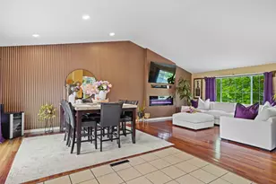 37 Kingswood Dr, New Haven, CT 06513 - Photo 6