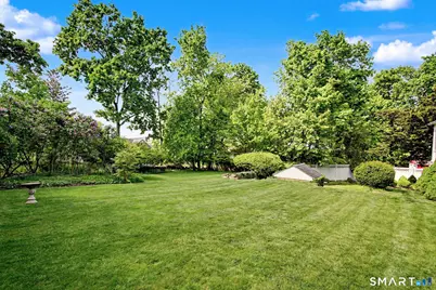 24 Saint Johns Place #4, New Canaan, CT 06840 - Photo 4