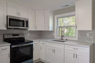 945 Ella T Grasso Blvd, New Haven, CT 06511 - Photo 10