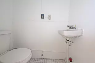 107 Catherine St, Bridgeport, CT 06604 - Photo 18