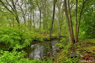 143 Columbus Pl, Stamford, CT 06907 - Photo 18
