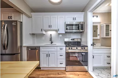 143 Columbus Place #8, Stamford, CT 06907 - Photo 1