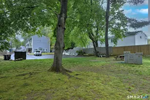 143 Columbus Pl, Stamford, CT 06907 - Photo 16