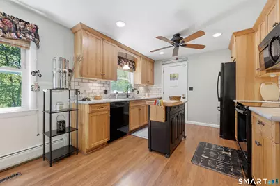 292 Red Mountain Avenue, Torrington, CT 06790 - Photo 10