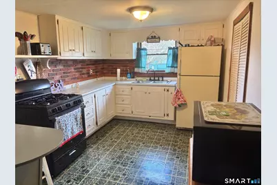 21 Friendship Street, Norwich, CT 06360 - Photo 6