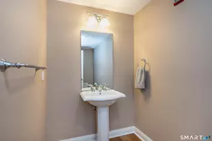 25 Cassandra Blvd, West Hartford, CT 06107 - Photo 14