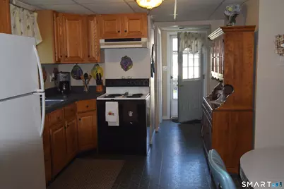 10 Hartford Avenue, Old Lyme, CT 06371 - Photo 10