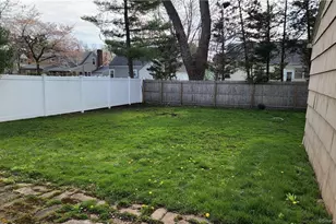 25 Madsen Rd, West Hartford, CT 06110 - Photo 14