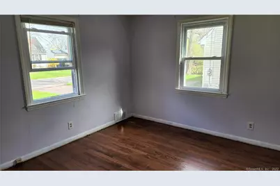 25 Madsen Road, West Hartford, CT 06110 - Photo 6