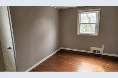 25 Madsen Road, West Hartford, CT 06110 - Photo 12