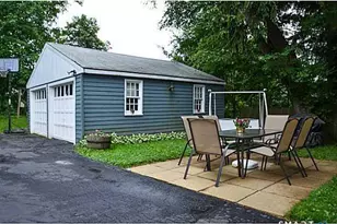 422 Francis St, New Britain, CT 06053 - Photo 6