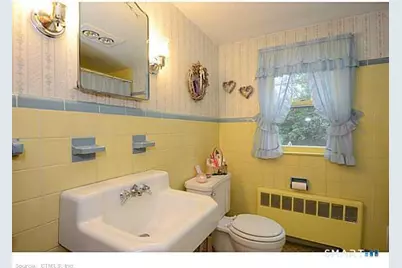 422 Francis Street, New Britain, CT 06053 - Photo 32
