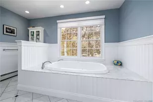 266 W Haviland Ln, Stamford, CT 06903 - Photo 26