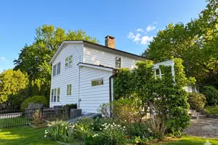 28 Orchard St, Stonington, CT 06378 - Photo 4