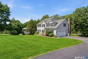 826 Rail Fence Rd, Orange, CT 06477 - Photo 2